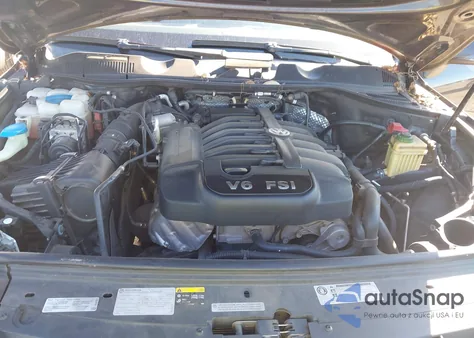 2013 Volkswagen Touareg Vr6 Sport z USA, uszkodzony, nr VIN WVGEF9BP2DD008596